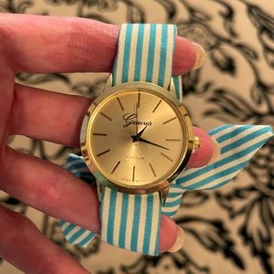 NWOT cloth tie band watch
